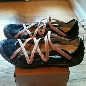 J 41 vegan Mary Jane cross cross sappy hiking shoe